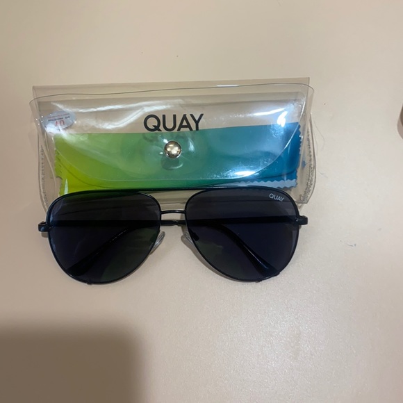 QUAY HIGH KEY SUNGLASSES